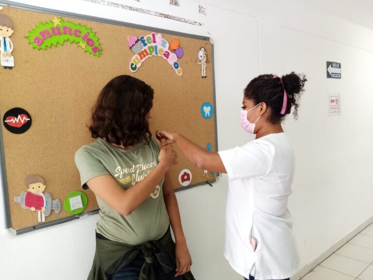 Realiza Gobierno de Abelina López,  jornada de vacunación contra el VPH