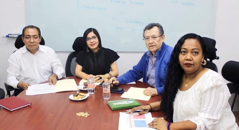 ¡REUNIÓN DE TRABAJO CON LA JUCOPO Y LA UNIDAD DE CONSULTA EN RELACIÓN A LOS AVANCES DE LOS PROCESOS DE CONSULTA DEL CONGRESO DE GUERRERO!