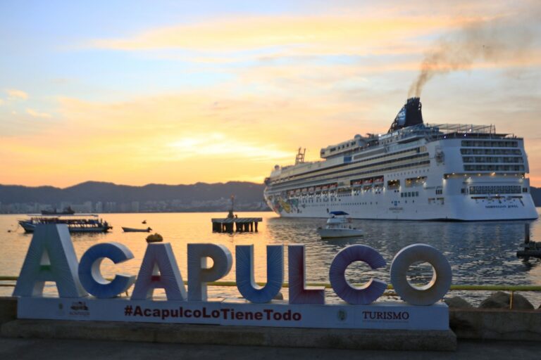 Arriba crucero Norwegian Jewel; el cuarto del año