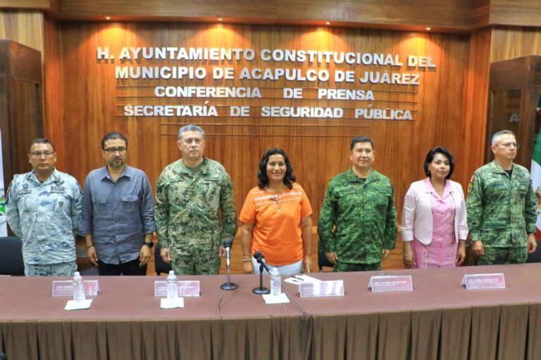 Presenta Abelina López, a nuevo encargado de despacho de la SSP