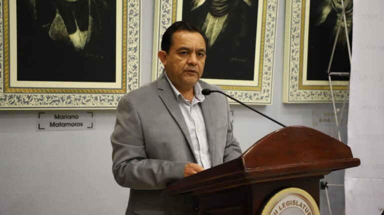 COMISIÓN DE ATENCIÓN A MIGRANTES ATIENDE PETICIONES  DE COMUNIDAD GUERRERENSE EN LOS ESTADOS UNIDOS