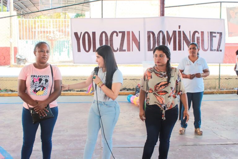 ¡CONTINUAMOS RECORRIENDO Y REPARTIENDO AMOR Y FELICIDAD A NUESTROS CHIQUITINES, AHORA EN EL DISTRITO 08 LOCAL DE ACAPULCO!