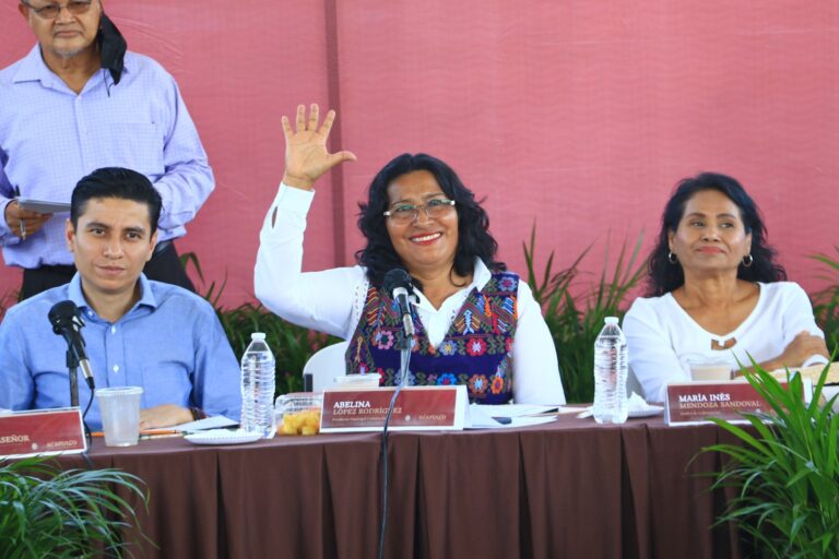 Encabeza Abelina López Cabildo abierto en La Poza
