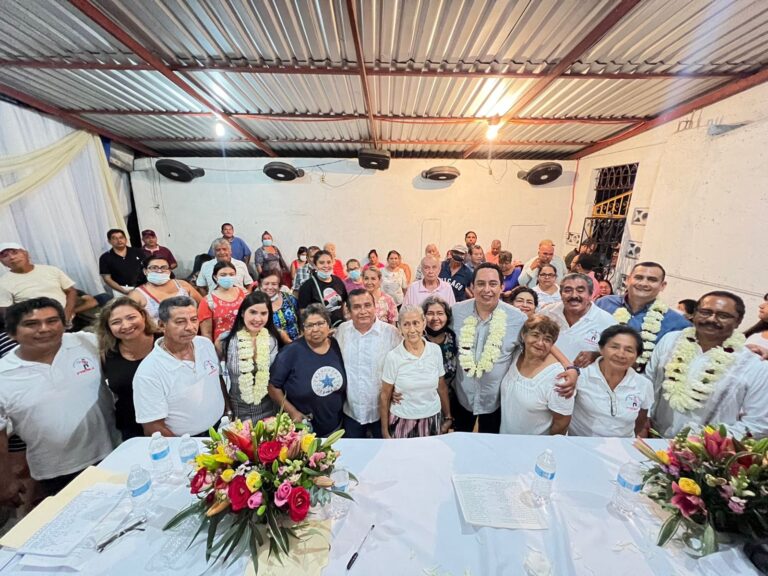 Voceadores de Acapulco piden audiencia con la presidenta municipal Abelina López, vía publica les esta cobrando cuota