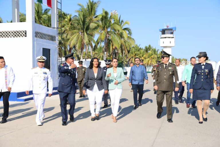 ABONAMOS A LA CONSTRUCCIÓN DE LA PAZ CON DIÁLOGO, BIENESTAR Y JUSTICIA, DE LA MANO DE LA FUERZA AÉREA: EVELYN SALGADO