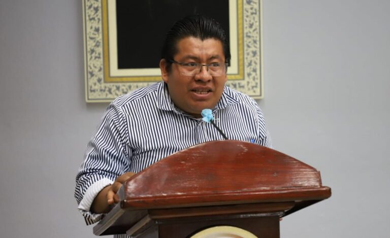 LLAMA DIPUTADO MENDOZA BASURTO A REINVIDICAR LA LABOR DE LOS APICULTORES EN FAVOR DEL MEDIO AMBIENTE