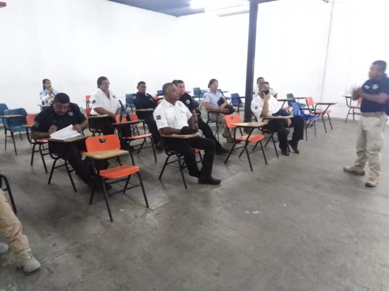 Capacitan a policías de la SSP sobre perspectiva de género y actuación policial