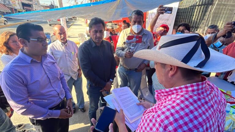 NOTIFICAN A PARISTAS DEL CONGRESO RESOLUCIÓN DEL TRIBUNAL SOBRE LA INEXISTENCIA DE EMPLAZAMIENTO A HUELGA; DEBERÁN LIBERAR LAS INSTALACIONES