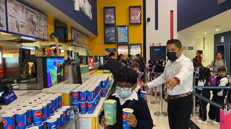 Ayuntamiento y Cinépolis invitan a niñas y niños al cine