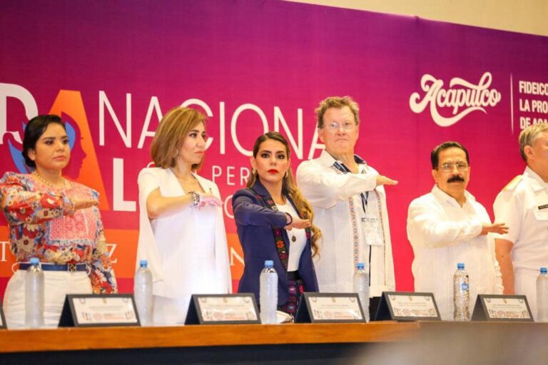 RECONOCE EVELYN SALGADO LA LABOR Y CONTRIBUCIÓN DE LAS Y LOS NOTARIOS COMO PROMOTORES DE LA LEGALIDAD