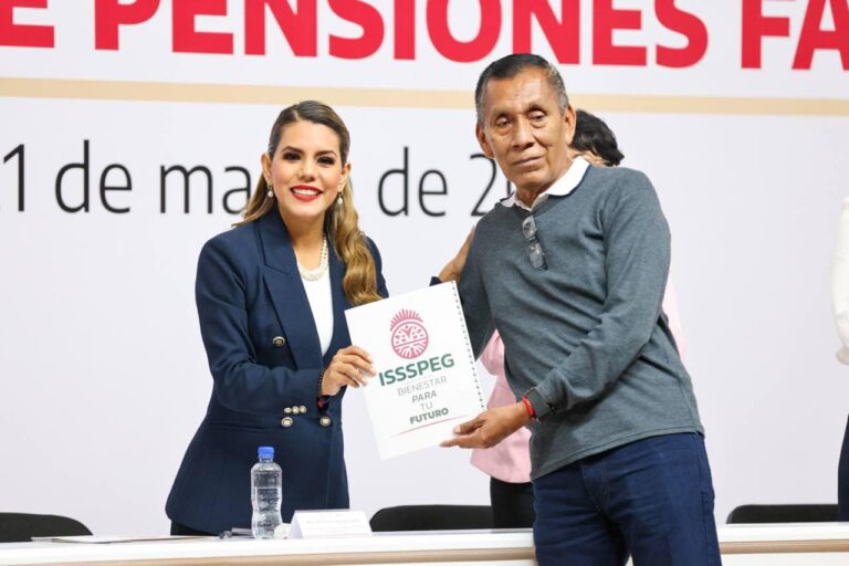 CUMPLE EVELYN SALGADO CON PAGOS DE PASIVOS DESDE EL 2018 A MIL 284 JUBILADOS Y PENSIONADOS DEL ISSSPEG