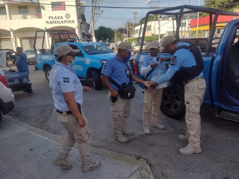 Dota gobierno de Abelina López, servicio de alimentos a policías