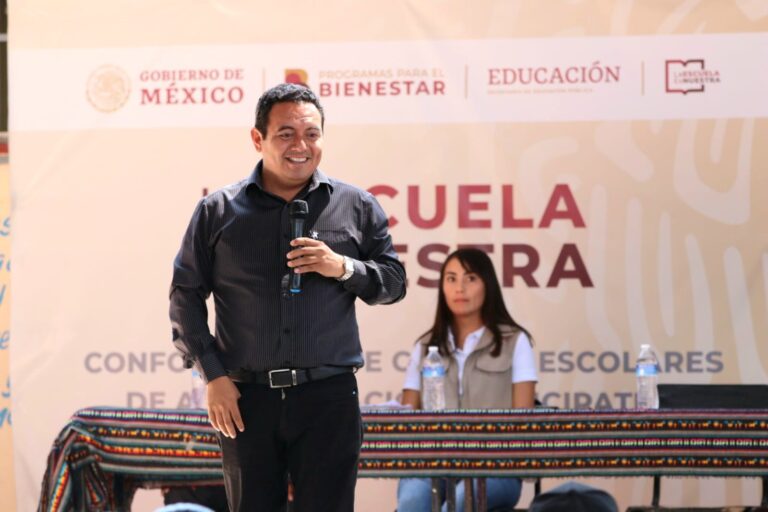 Convoca Iván Hernández Díaz a conformar comités de manejo de recursos para mejoramiento de escuelas en Guerrero
