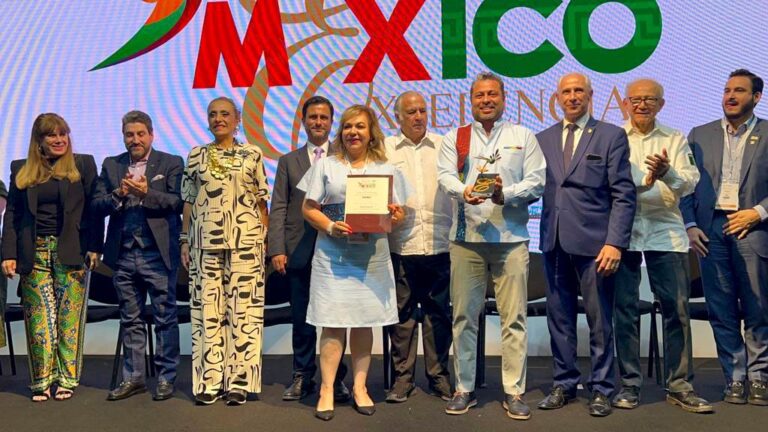 Taxco obtiene un reconocimiento más en Premios Mágicos México Excelencias 2023, en la categoría de “Religión” en la Edición 47 Tianguis Turístico