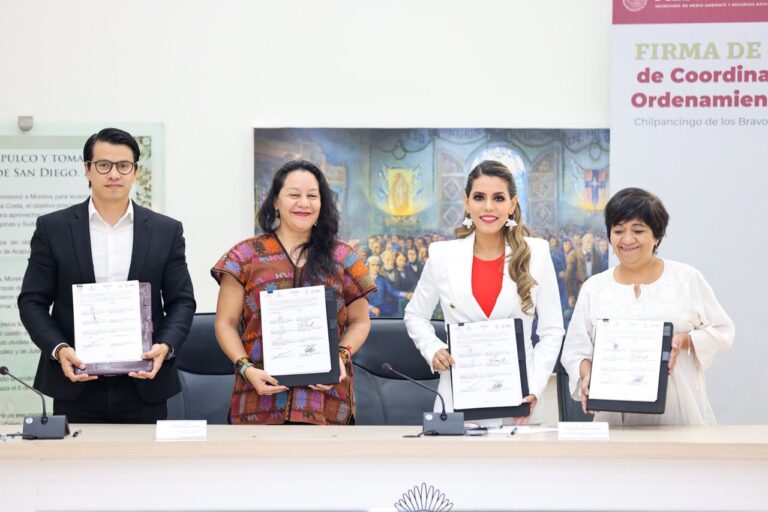 FIRMA EVELYN SALGADO CON SEMARNAT CONVENIO DE COORDINACIÓN PARA EL ORDENAMIENTO ECOLÓGICO ESTATAL Y REGIONAL DE GUERRERO