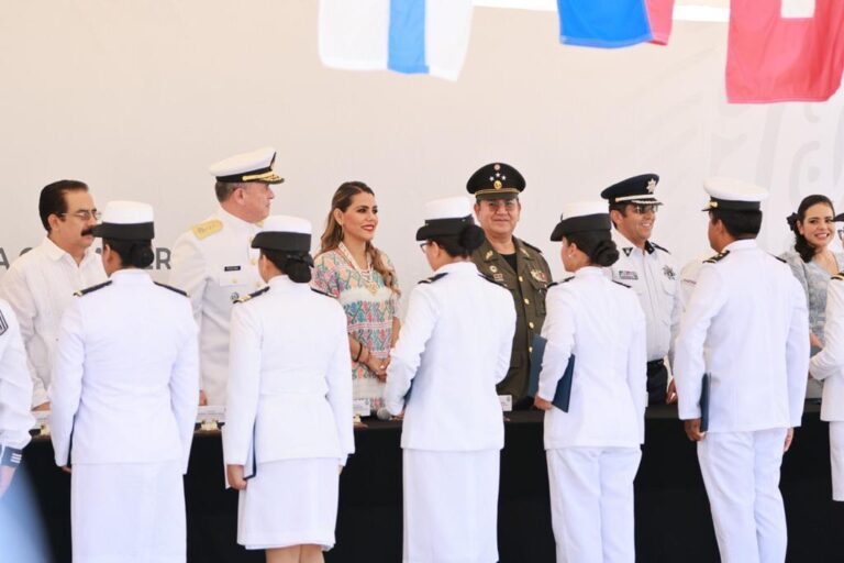 ASISTE EVELYN SALGADO A LA CEREMONIA POR EL 109 ANIVERSARIO DE LA GESTA HEROICA DEL PUERTO DE VERACRUZ