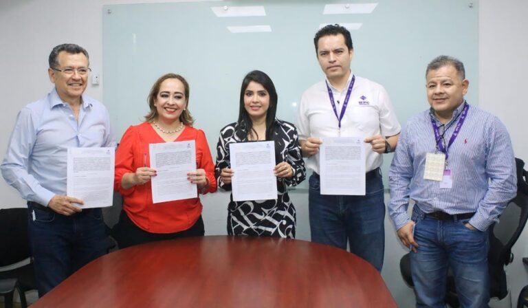 FIRMA CONVENIO CONGRESO CON IEPC PARA CONSULTAS A COMUNIDADES INDÍGENAS Y AFROMEXICANAS