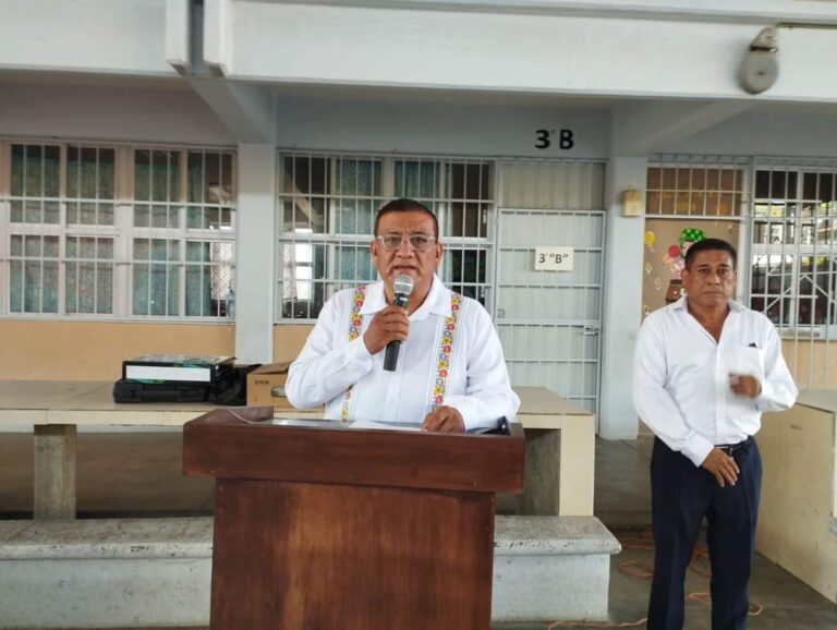 Denuncia líder del Suspeg abusos del alcalde de Coyuca de Benítez contra sindicalizados