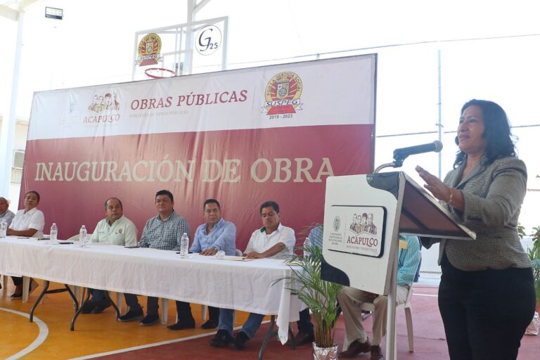 Inaugura Abelina López, techumbre en Casa del Trabajador de CAPAMA