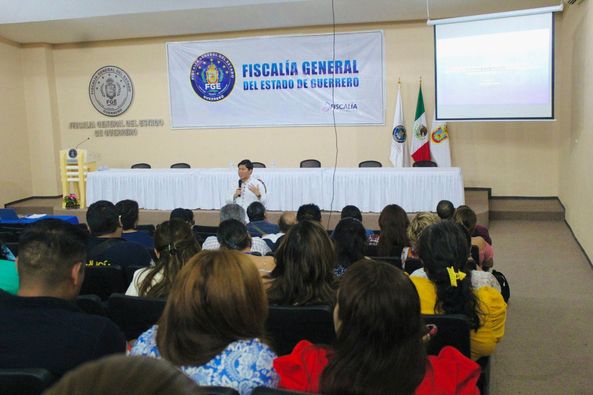 CDHEG CAPACITA A SERVIDORAS Y SERVIDORES PÚBLICOS DE LA FISCALÍA GENERAL DEL ESTADO DE GUERRERO