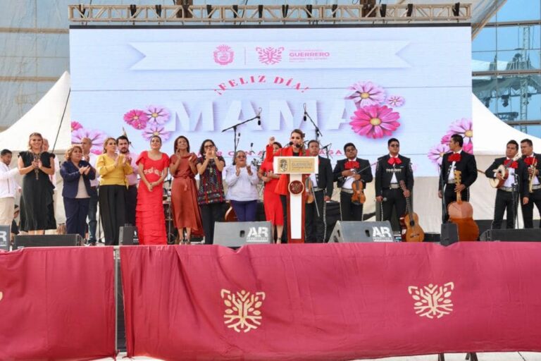 RECONOCE EVELYN SALGADO EL ESFUERZO Y TRABAJO DE LAS MADRES POR LA TRANSFORMACIÓN DE GUERRERO