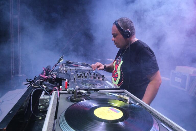 Todo un éxito la Fiesta de los 80’s y 90’s en Acapulco