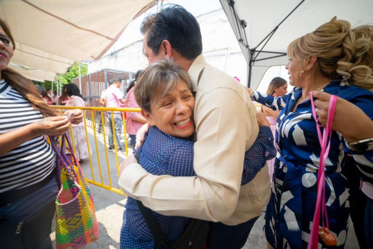El Presidente Municipal de Taxco Mario Figueroa Mundo y su esposa Estela Villa de Figueroa celebran con Magno evento a las Mamás de Taxco con motivo del día 10 de Mayo