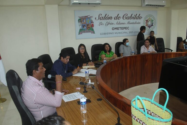 En fechas próximas se les entregara el programa federal del fertilizante a los comisarios y comisariados de las comunidades