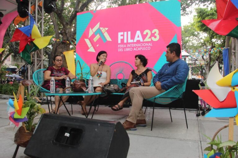 Concurrido segundo día de actividades de la FILA