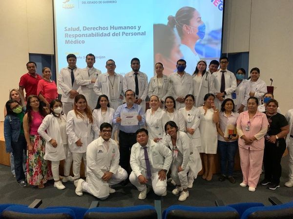 CDHEG IMPARTE CONFERENCIA A LAS Y LOS SERVIDORES PÚBLICOS DEL HOSPITAL GENERAL DE CHILPANCINGO