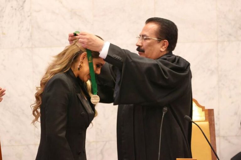 La gobernadora asistió al 172 Aniversario del Poder Judicial de Guerrero