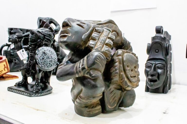 8vo. CONCURSO Y EXPOSICIÓN DE LAPIDARIA SE REALIZA EN LA CIUDAD PLATERA DE TAXCO.