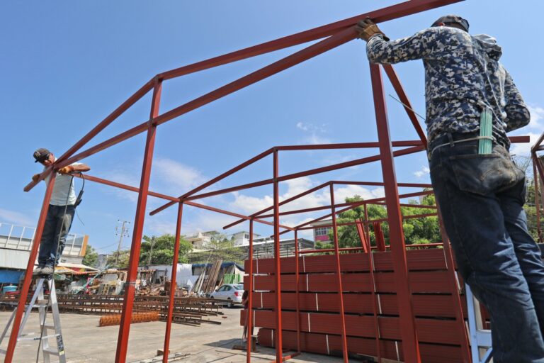 Abelina López Rodríguez iniciará la instalación de arco techo en el Mercado Central