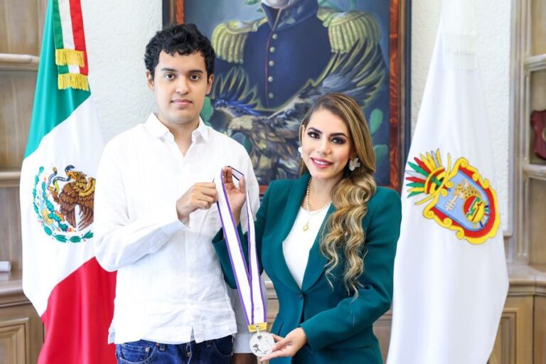 «Vamos a seguir apoyando a nuestra juventud, el presente de Guerrero»: Evelyn Salgado