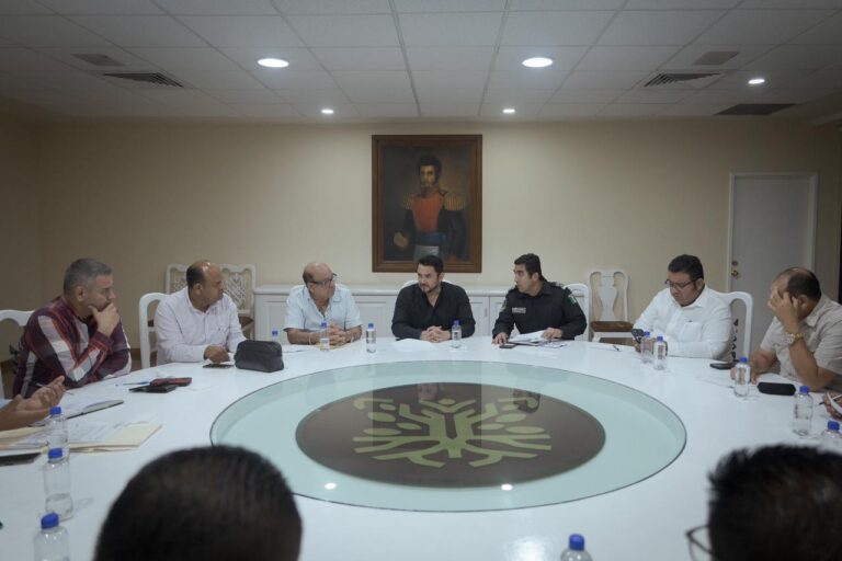 Se reanuda el servicio de transporte en la capital del estado