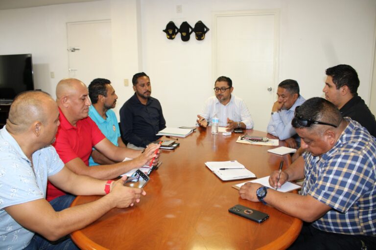 Brinda Gobierno de Abelina López Rodríguez apoyo para la realización de la 4ta Carrera Raptor