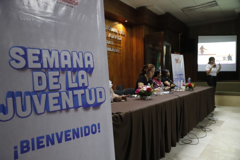 Realiza Gobierno de Abelina López Rodríguez conferencias como parte de la Semana de la Juventud