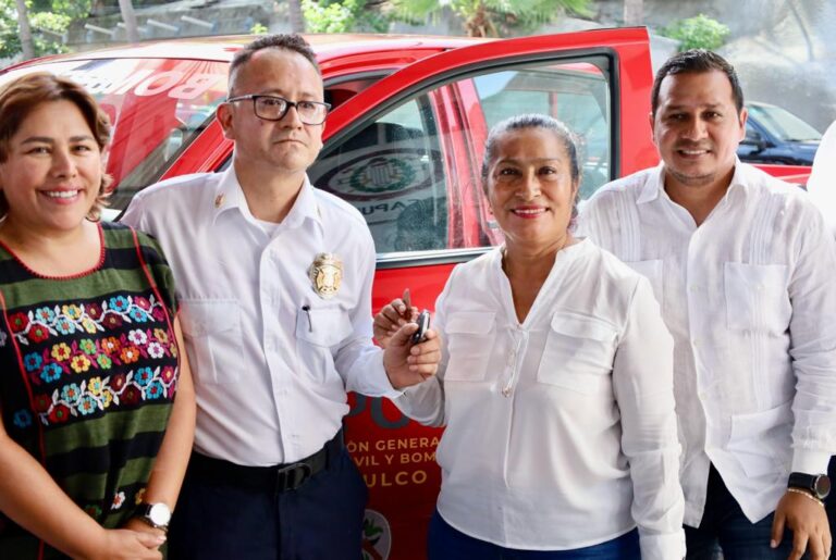 Celebra Abelina López Rodríguez el Día Nacional del Bombero y reconoce su entrega y compromiso