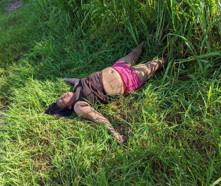 Localizan el cuerpo de una mujer en la periferia de Nuxco, en el municipio de Tecpan