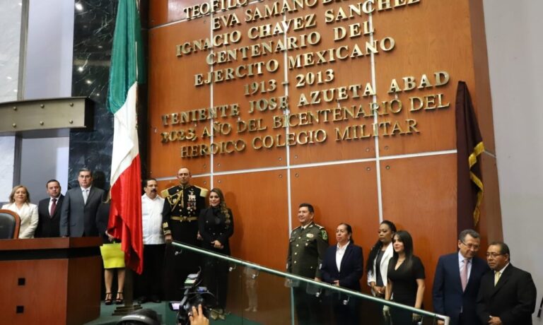 DEVELAN LETRAS DORADAS EN EL CONGRESO EN HONOR A LOS 200 AÑOS DEL HEROICO COLEGIO MILITAR