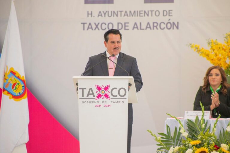 Rinde Mario Figueroa su 2do Informe de Gobierno en Taxco