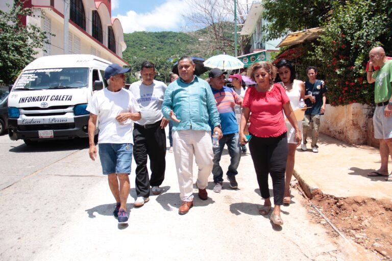 Rehabilita Gobierno de Abelina López Rodríguez 100 metros de tubería en Infonavit Alta Progreso