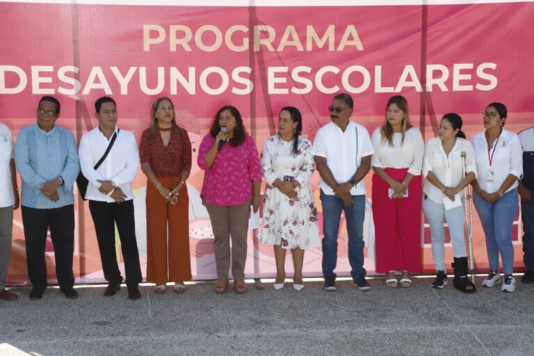 Arranca Gobierno de Abelina López Rodríguez entrega de desayunos fríos y calientes