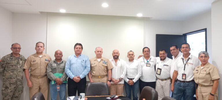 Invita Gobierno de Abelina López Rodríguez a los prestadores de servicios a los cursos para la temporada de avistamiento de ballenas