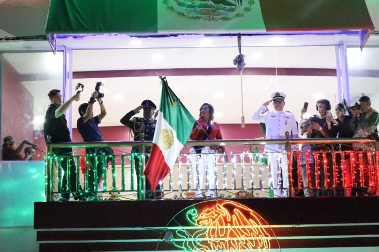 Conmemora Abelina López Rodríguez los 213 años del Grito de Independencia