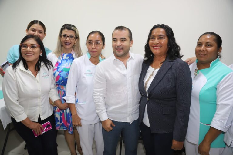 Inaugura Abelina López Rodríguez el Primer Congreso Médico 2023
