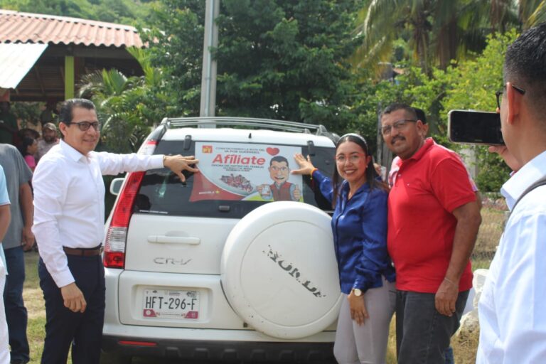 Llama a la unidad de la izquierda, el coordinador estatal del PT en visita a Tecpan