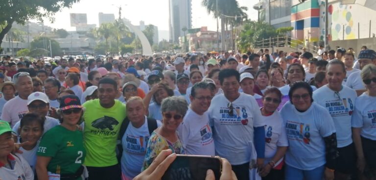 Con gran asistencia se realiza la XVII ava edición de la caminata por el Día Mundial del Corazón