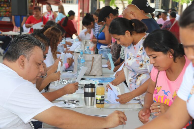 Publica Gobierno de Abelina López Rodríguez lista de beneficiarios de las becas Estudiar para Transformar