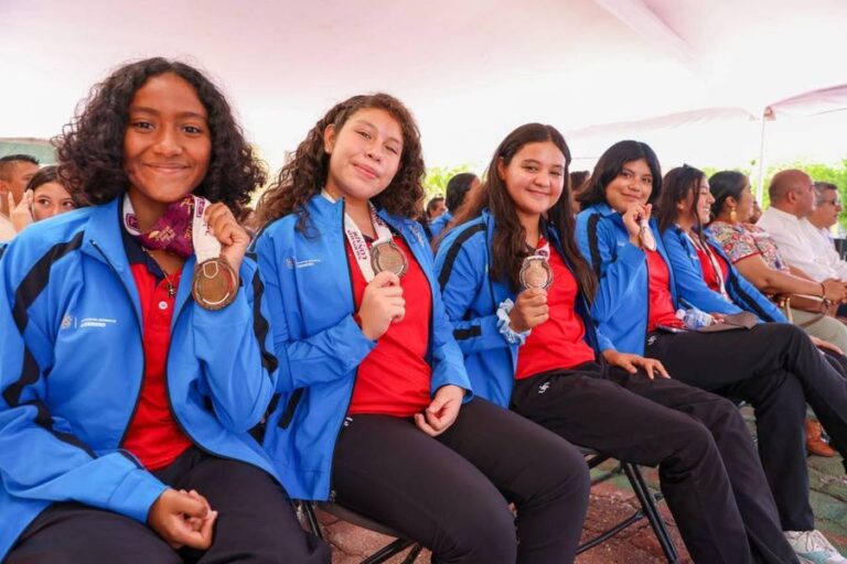Estas becas son un reconocimiento merecido a su pasión y un estímulo para que sigan persiguiendo la excelencia en el deporte: Evelyn Salgado
